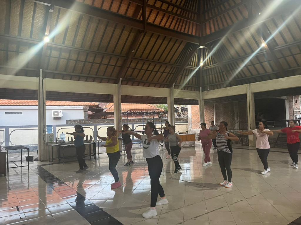 Kegiatan Senam Aerobic Br. Kelepekan